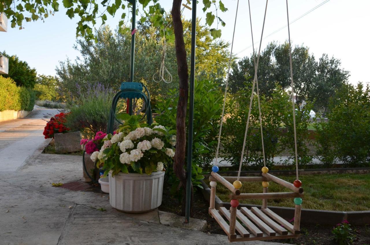 Apartments Tomas เบทินา ภายนอก รูปภาพ