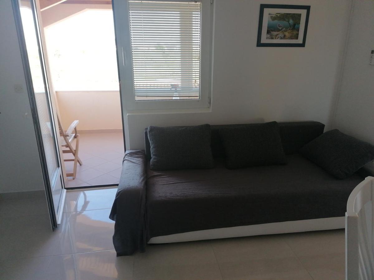 Apartments Tomas เบทินา ภายนอก รูปภาพ