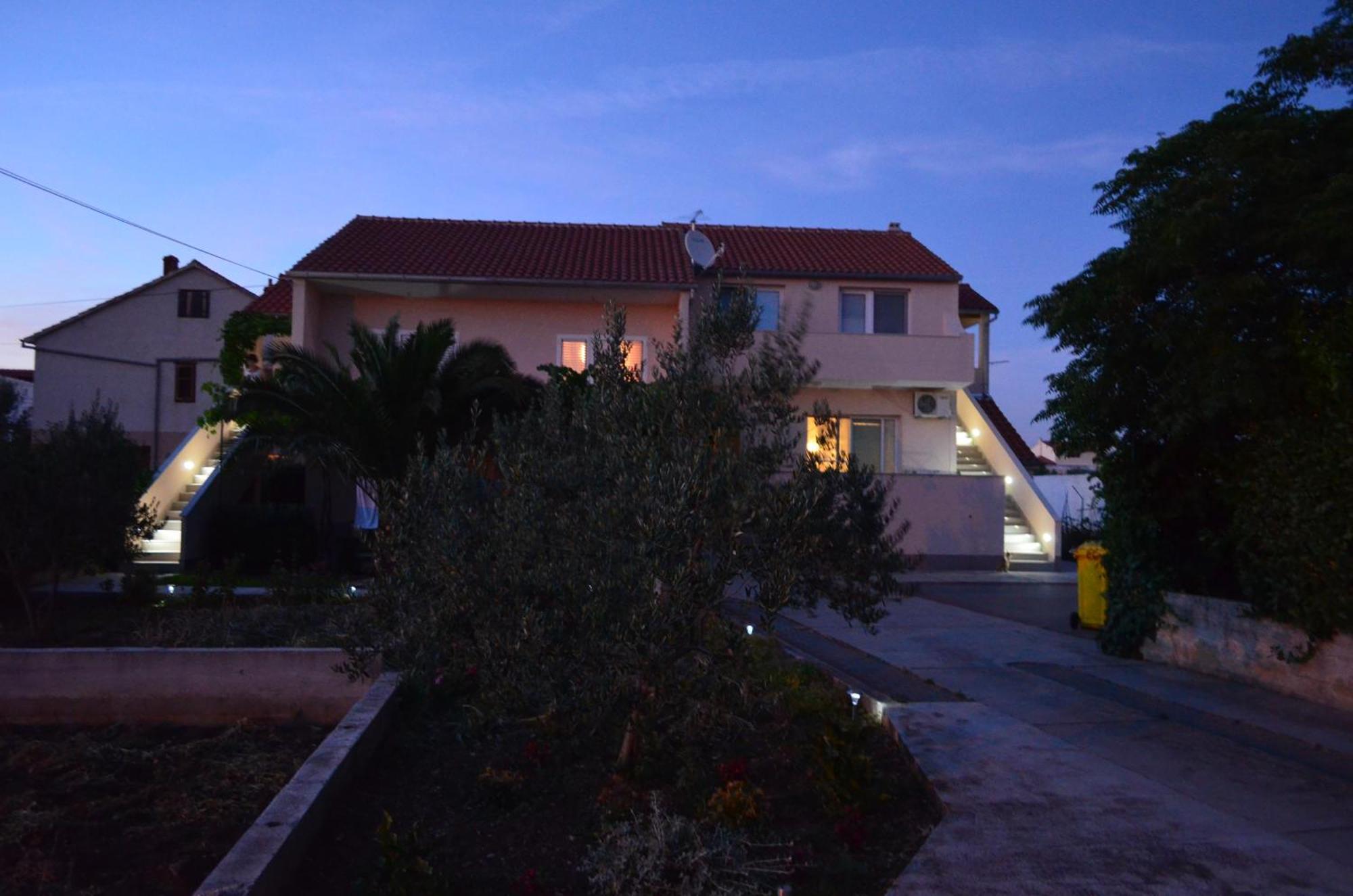 Apartments Tomas เบทินา ภายนอก รูปภาพ