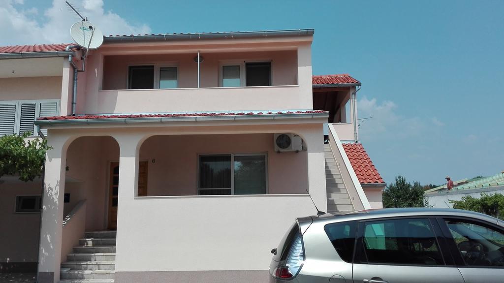 Apartments Tomas เบทินา ภายนอก รูปภาพ