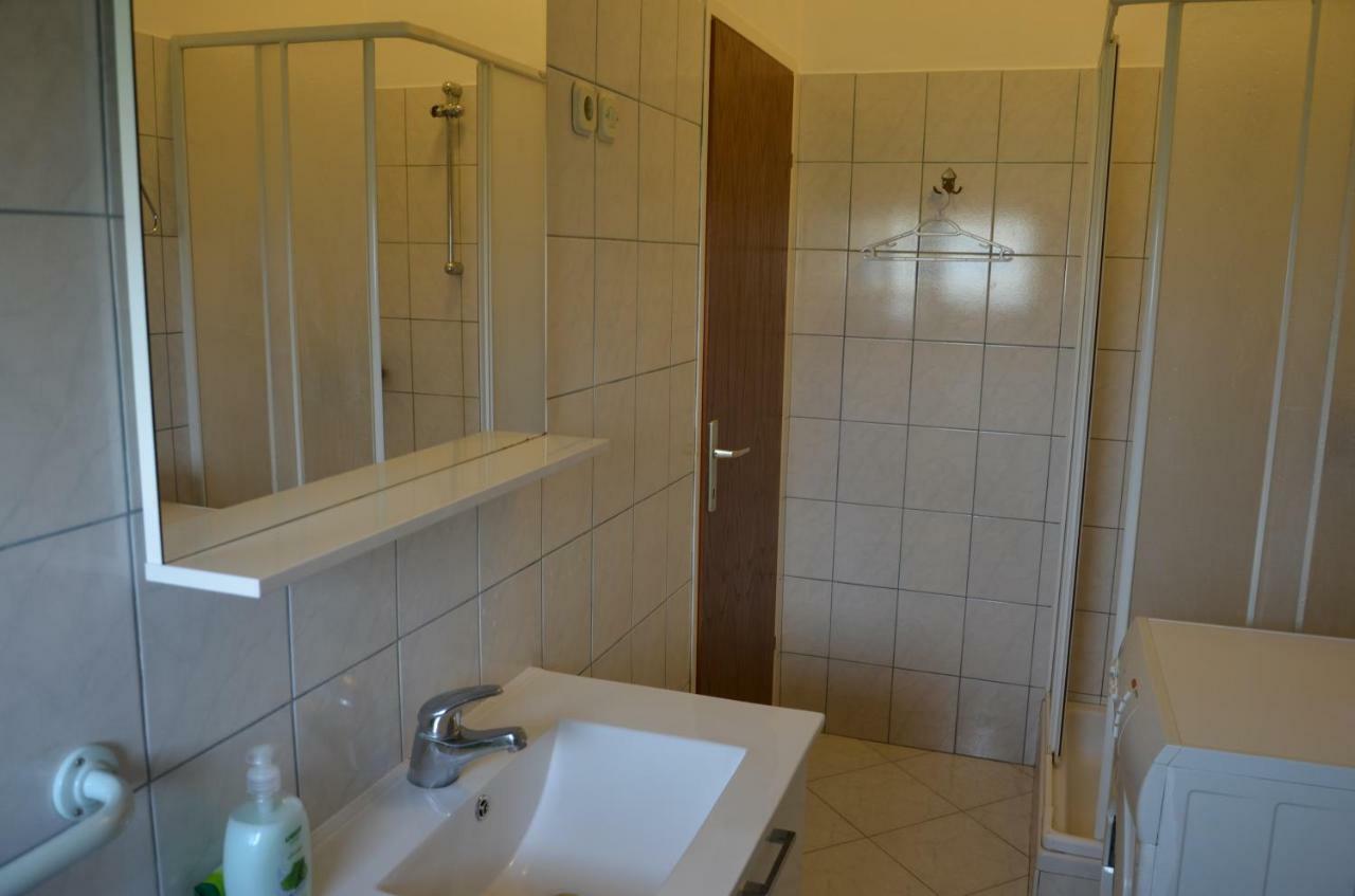 Apartments Tomas เบทินา ภายนอก รูปภาพ